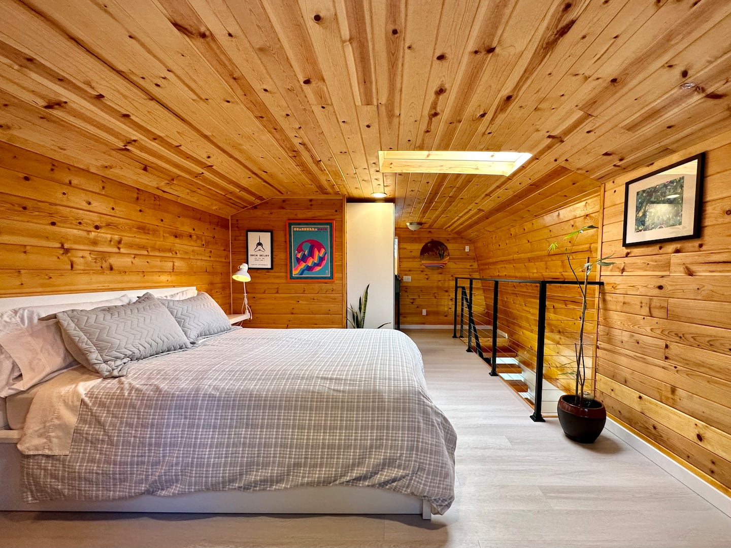 Bedroom image 1
