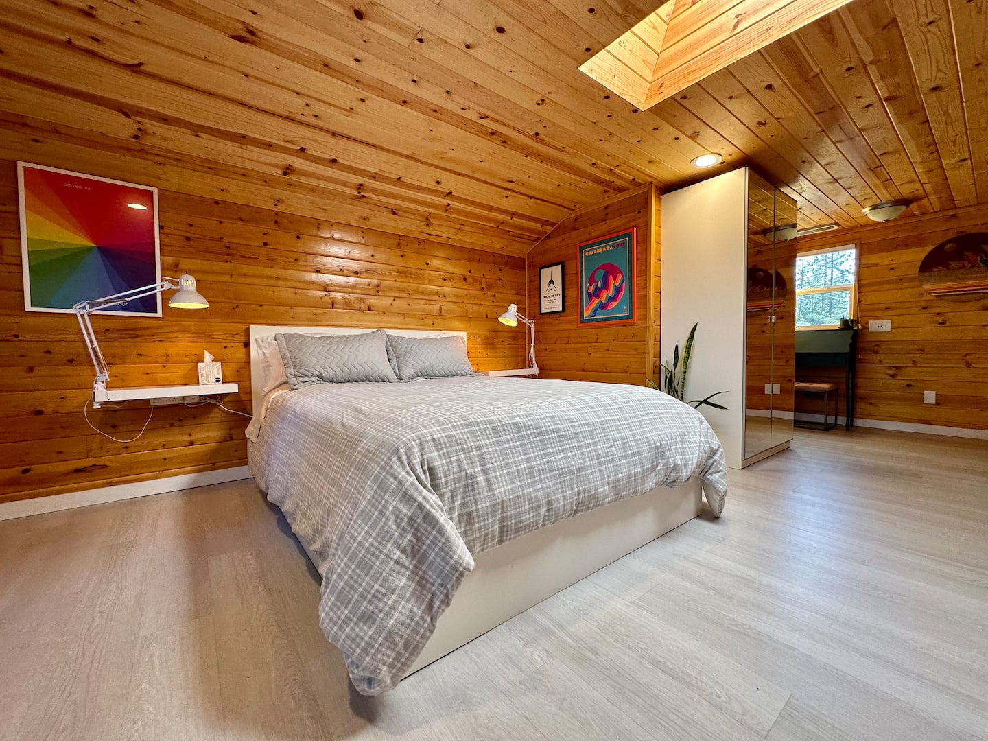Bedroom image 5