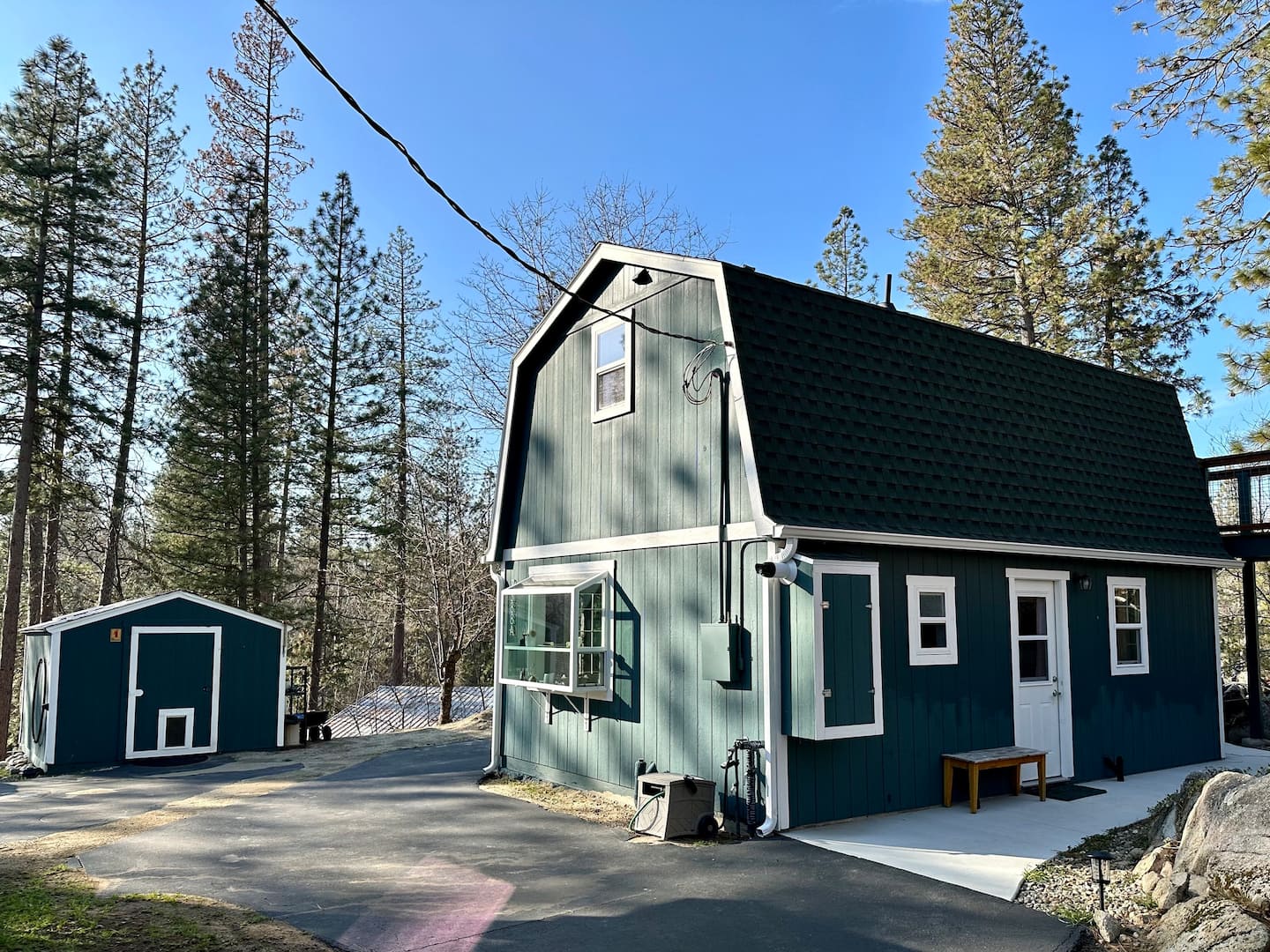 Exterior image 1