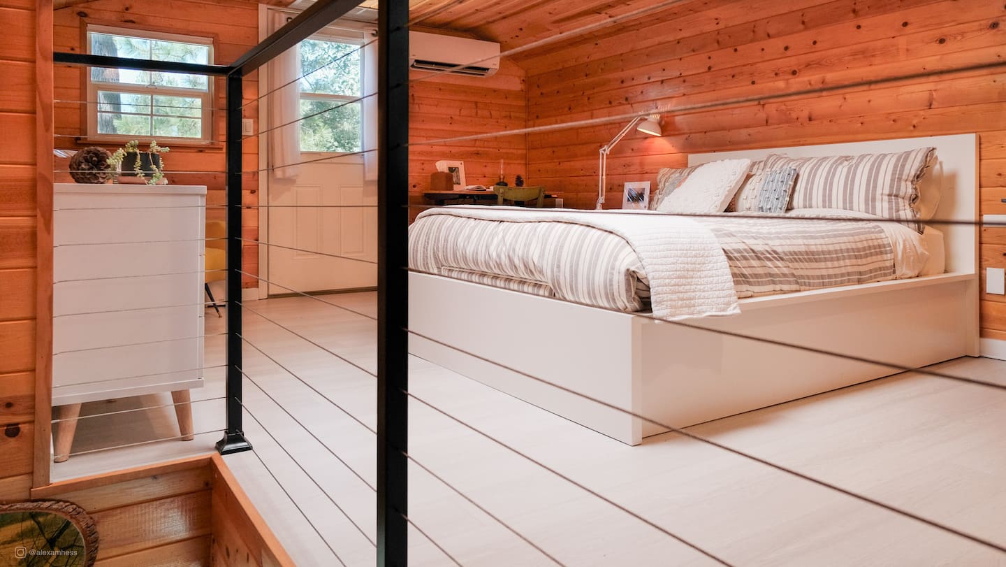 Bedroom image 1