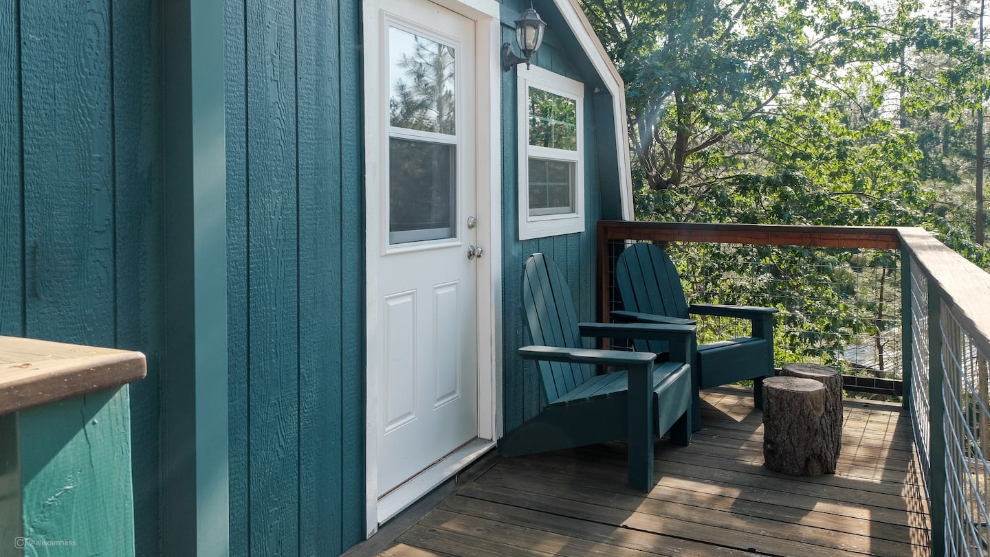 Exterior image 5