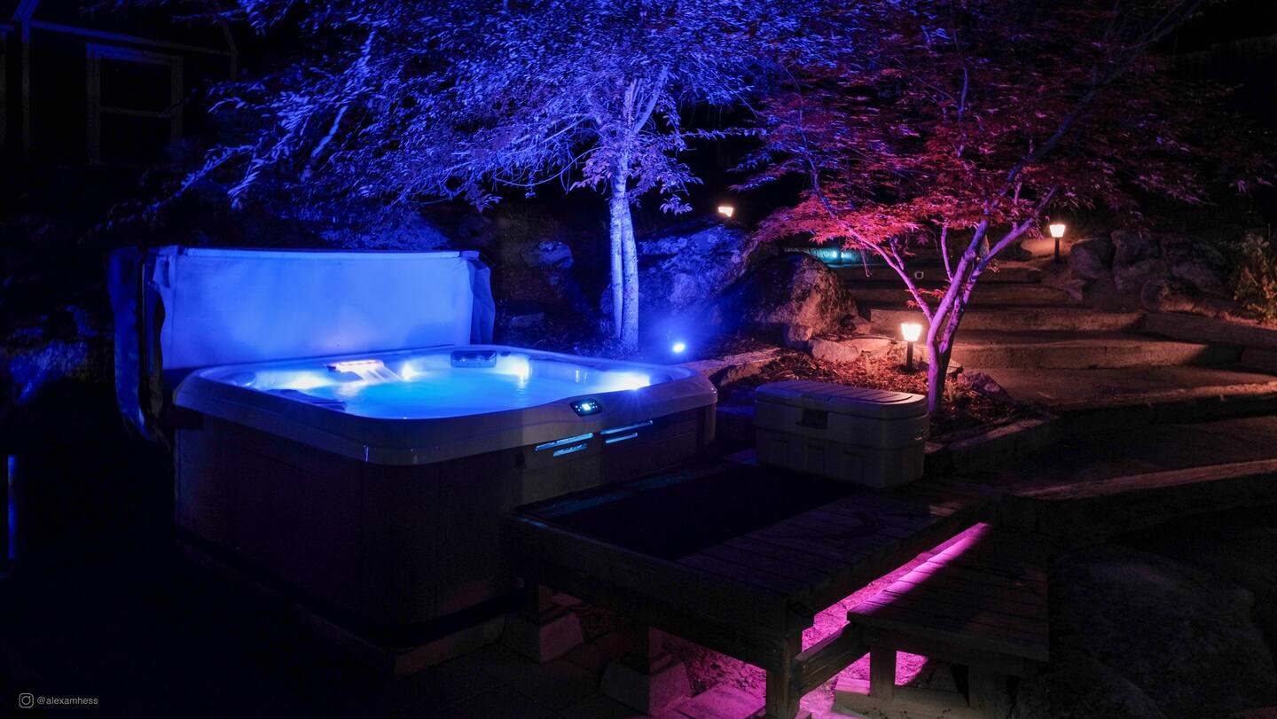Hot tub image 2