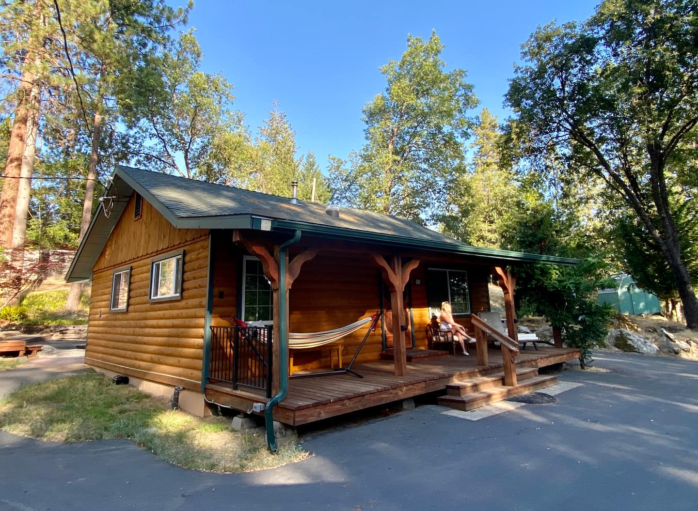 Exterior image 1