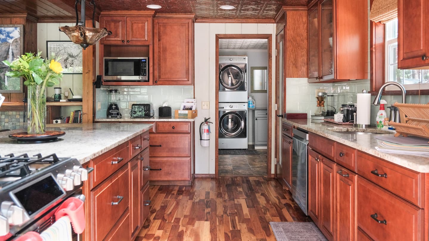 Full kitchen image 5