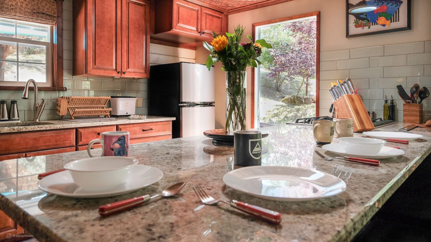 Full kitchen image 6