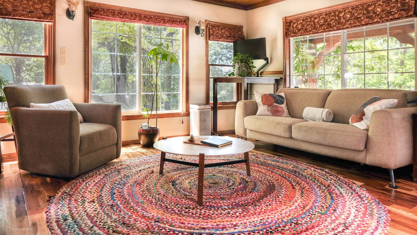 Living room image 1