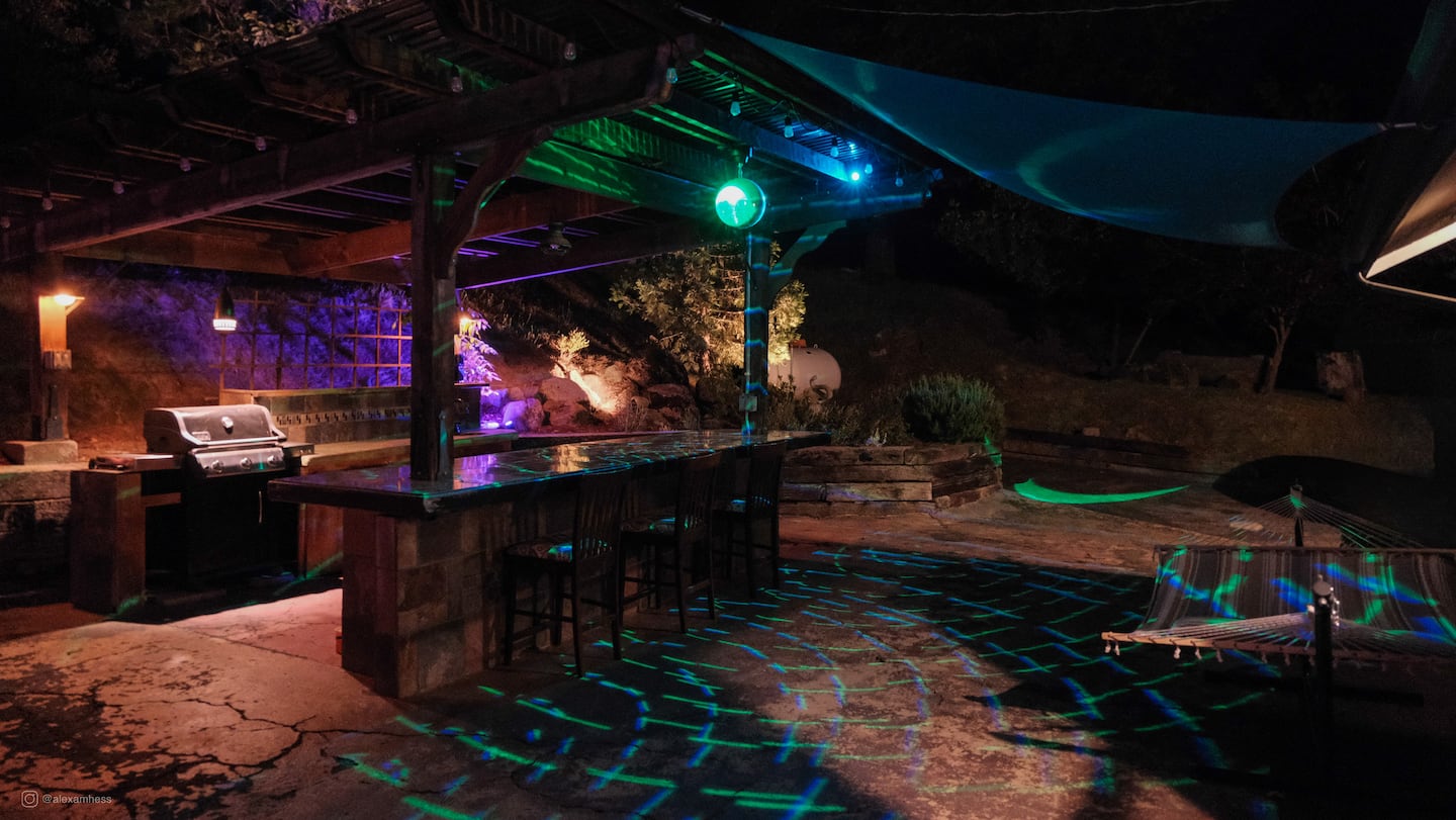 Exterior image 4